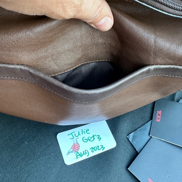 Tumi shoulder bag - Picture 5 of 16